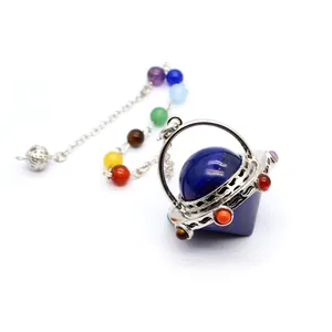 Péndulo artesanal de lapislázuli con forma de OVNI y siete piedras de chakra en plata