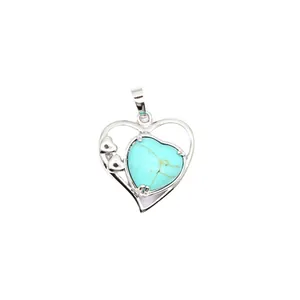 Pendentif élégant en forme de cœur avec pierre turquoise et cadre en métal argenté
