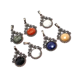 Elegante set di ciondoli a fiore vintage con pietre naturali sfaccettate e cristalli colorati