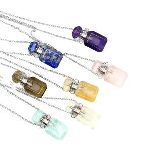 Coffret de colliers en petits flacons de parfum en cristal avec diverses pierres naturelles