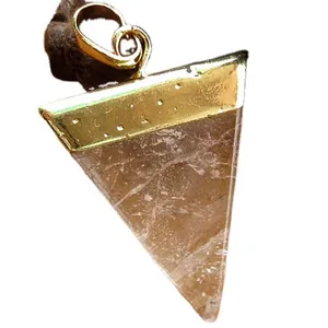 Pendentif en améthyste triangulaire naturel avec dessus et bélière plaqués or