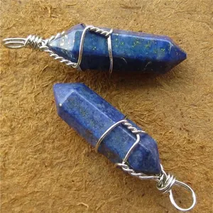 Elegante blauwe zeshoekige kristallen hanger ketting met zilveren draad gewikkeld