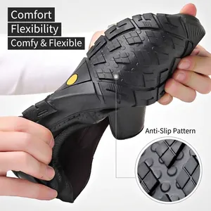 Detail der flexiblen, rutschfesten Gummisohle für Business-Schuhe aus Leder