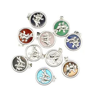 Pendentifs oiseaux ronds en pierre naturelle multicolores avec détails branche en argent