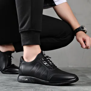 Chaussures rehaussantes en cuir noir pour hommes avec talon invisible de 6 cm de haut
