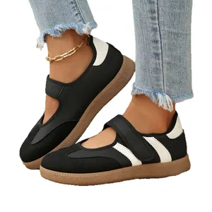 Sneakers Mary Jane nere comode da donna con cinturino in velcro e suola in gomma