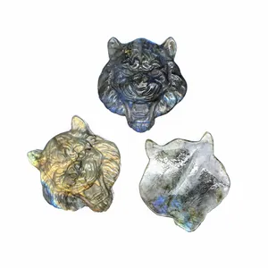 Handgeschnitzte Labradorit-Tigerkopf-Kristalle mit natürlicher blauer Lichtbrechung