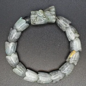 Natürliches Labradorit-Armband mit handgeschnitztem Drachenkopf und Blumenperlen