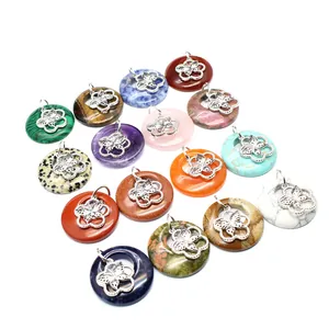 Collection de pendentifs donuts en pierre naturelle avec breloques papillon argentées