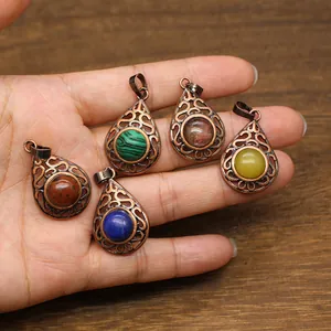 Vintage Hollow Waterdrop Natural Stone Crystal Pendant Necklace Retro Copper Plated Alloy Clavicle Chain Ethnic Jewelry Women Gift