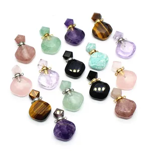 Collectie van gefacetteerde natuurstenen etherische oliefleshangers voor aromatherapie diffusers
