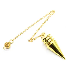 Gepolijste goudkleurige messing pendel met een delicate ketting en holle kraal