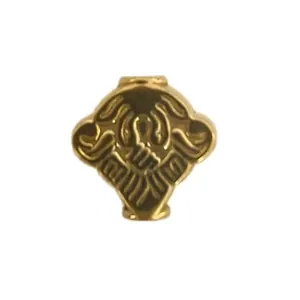 Detailweergave van een vergulde roestvrijstalen Boeddha-hoofd kraal voor DIY-sieraden.