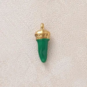 Grüner Emaille-Chili-Anhänger mit vergoldeter Edelstahlkappe für DIY-Schmuckherstellung