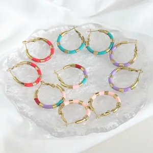 Lot de créoles bambou en acier inoxydable émaillé coloré avec finition plaquée or 18 carats