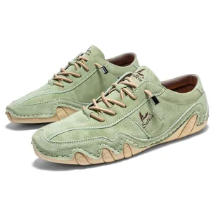 Vue détaillée de chaussures décontractées vert sauge pour hommes avec semelle octopus