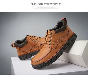 Vue détaillée de bottines de travail en cuir marron cousues main avec semelles antidérapantes