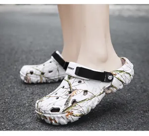 Men's camouflage garden clogs with thick soles and breathable hollow design for summer