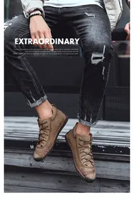 Detailansicht brauner handgefertigter Lederstiefeletten für Herren mit warmem Futter.