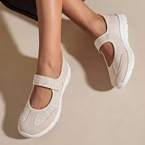 Zapatos Mary Jane beige cómodos con malla transpirable y suela gruesa de EVA suave.