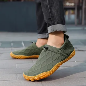 Comfortable breathable green knitted sports loafers with non-slip rubber sole for men