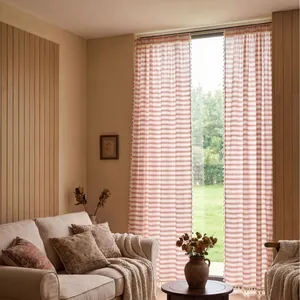 Tende trasparenti a righe rosse stile francese con nappe decorative per soggiorno