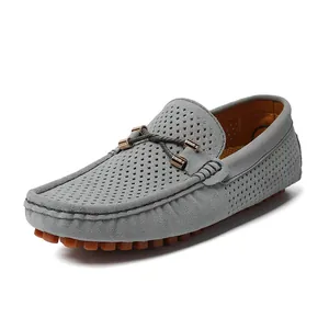 Heren Suède Loafers Opengewerkt Ademend Instapper Rijden Schoenen Britse Stijl Casual Rubberen Zool Metalen Gesp Decor