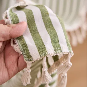 Cortina traslúcida elegante de rayas verdes y blancas estilo francés con borlas a mano