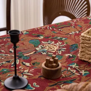 Elegante dunkelrote Jacquard-Tischdecke mit Vintage-Blumenmuster für das Esszimmer