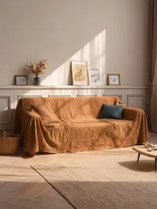 Texture dettagliata del copridivano in cotone lavato in una calda tonalità marrone caramello