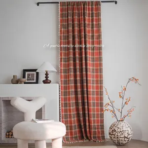 Tende Confezionate Francesi Vintage a Quadri Arancioni Tinto in Filo Con Nappine Bianche Semi-oscuranti per Cucina e Finestra a Bovindo