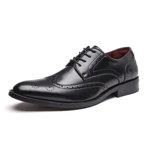 Classic black men's Brogue leather business dress shoes with elegant wingtip details