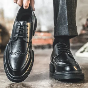 Eleganti Scarpe Brogue Oxford da Uomo Nere con Suola Rialzata per Aumento di Altezza