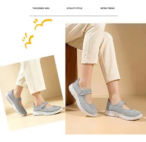 Vue détaillée de chaussures de marche Mary Jane en mesh gris pour femmes avec talon épais