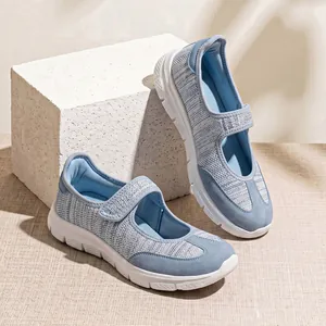 Chaussures de marche Mary Jane bleu clair pour femme avec mesh et bride auto-agrippante