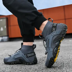 Scarpe sportive outdoor high-top in mesh traspirante con suola in gomma resistente