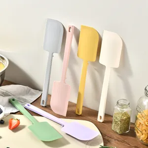Integrated heat-resistant food-grade silicone spatula set in assorted macaron colors