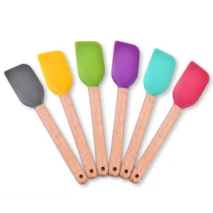 Juego profesional de espátulas de silicona de colores con mangos de madera para cocina