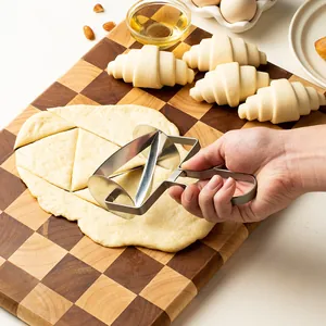 Professional stainless steel croissant cutter roller for baking triangle dough pieces