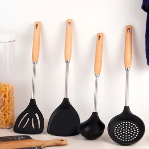 Juego de 4 utensilios de cocina de silicona negra con mangos de madera y acero inoxidable