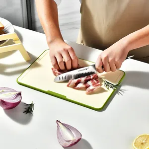 Set di taglieri multifunzionali in plastica per la preparazione di carne in cucina
