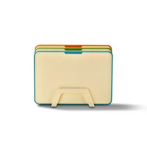 Set di 3 taglieri multifunzionali colorati con un pratico supporto per neonati