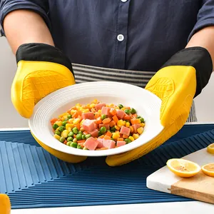 Heat resistant silicone oven mitts with anti-slip grip for baking and microwave cooking