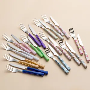 Set di posate in acciaio inox con manici colorati e floreali per dessert e frutta