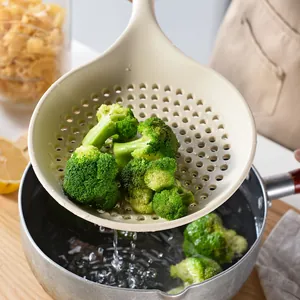 Heat-resistant silicone kitchen skimmer spoon for straining fresh vegetables and noodles