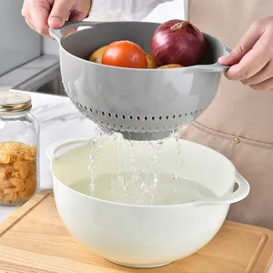 Multifunctional 8-piece kitchen colander and mixing bowl set for washing vegetables and fruits