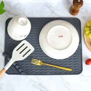 Heat resistant silicone dish drying mat with wavy anti-slip texture for kitchen counter