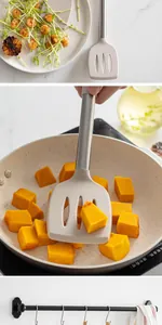 Vue détaillée d'un ensemble de spatules en silicone avec manches en acier inoxydable