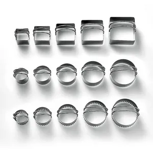 Set di 15 tagliapasta in acciaio inox con manico, forme quadrate e tonde in varie misure