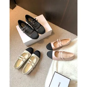 Scarpe Basse Mary Jane Retrò Francesi da Donna Eleganti Ballerine in Microfibra con Punta Arrotondata a Contrasto e Doppia Fibbia